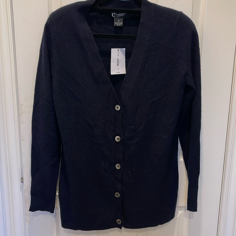 C for Bloomingdale’s Navy 2 ply 100% cashmere. NWT Size XL.